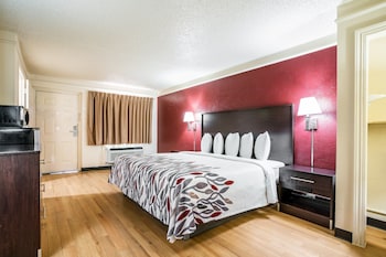 Deluxe Room, 1 King Bed, Smoking