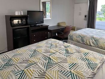Standard Room, 2 Queen Beds, Non Smoking