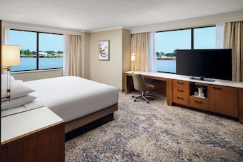 Riverside King Room - Riverfront