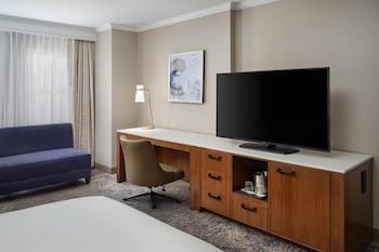 Riverside King Room - Riverfront