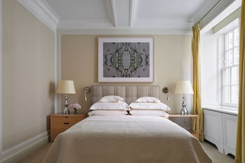 Madison Queen Room
