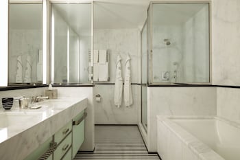 Madison King Room