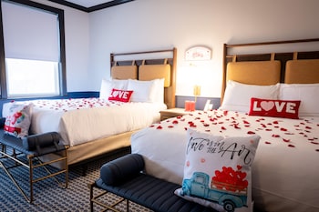 Room, 2 Queen Beds