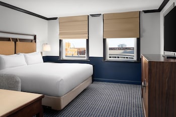 Room, 1 King Bed, Mobility Accessible (Roll-In Shower)