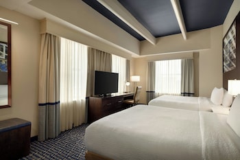 Room, Mobility Accessible (Tub, 2 King Beds)