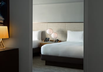 Family Room, Multiple Beds, City View