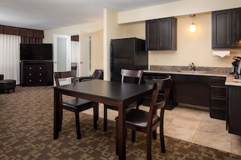 Suite, 1 Bedroom, Accessible (Roll-In Shower)