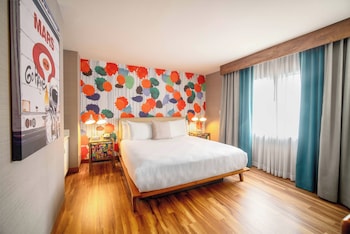Room, 1 King Bed, City View
