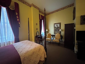 Room, 2 Double Beds (The Louise Room)