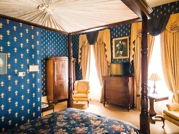 Room, 1 Queen Bed (The Newman Room)