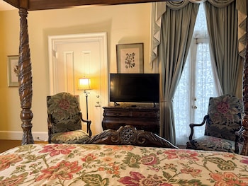 Room, 1 King Bed (William Martin)