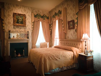 Room, 1 King Bed (The Ullman Room)