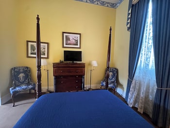 Room, 1 Queen Bed (Stephen Duncan)