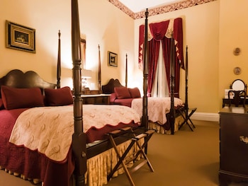 Room, 2 Double Beds (The Louise Room)
