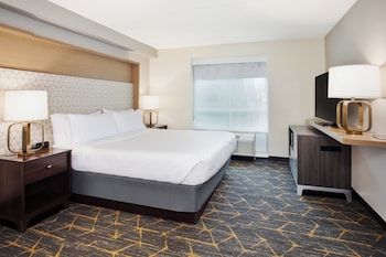 Standard Room, 1 King Bed, Accessible (Communications)