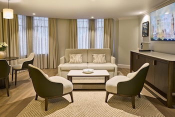 1 Bedroom Suite (Newly refurbished)