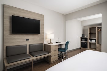 Standard Room, 1 King Bed