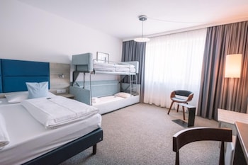 Family Room, 1 Queen Bed
