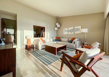 Grand Villa Master Suite Ocean Front