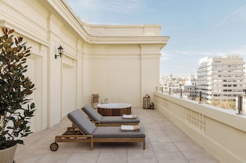 Master Suite Terrace Red Level (2+1)