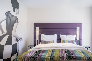 Standard Room, 1 Double Bed, City View