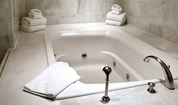 Presidential Suite, 1 Twin Bed