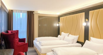 Premium Quadruple Room