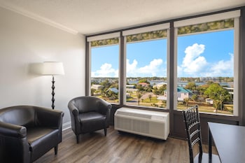 Room, 2 Queen Beds, City View