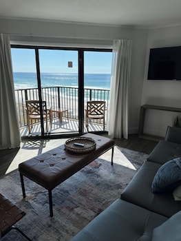 Suite, 1 King Bed (Bahama, Gulf View)