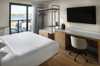 Room, 1 King Bed, Harbor View
