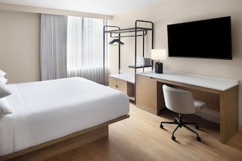 Room, 1 Queen Bed, Non Smoking, City View