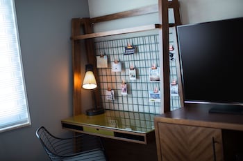 Room, 1 King Bed with Sofa bed (Mobility Accessible, Tub)