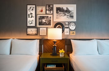 Club Room, 2 Queen Beds