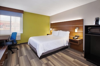Standard Room, 1 King Bed, Accessible (Accessible Tub)