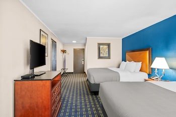 Suite, 2 Queen Beds, Non Smoking