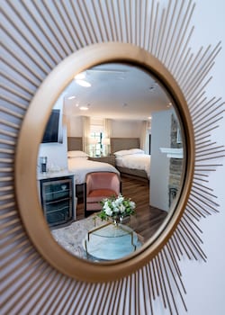 Luxury Suite Double Queen