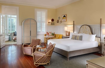 Cherokee Deluxe King Suite