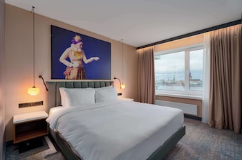 Suite, 1 Bedroom (with SPA Access)