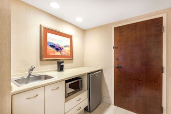 Junior Suite, 1 King Bed, Non Smoking