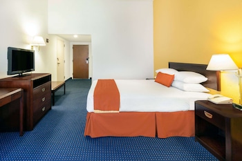 Room, 1 King Bed, Non Smoking (Spacious Room)