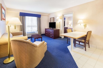 Suite, 1 King Bed with Sofa bed (Master Suite)