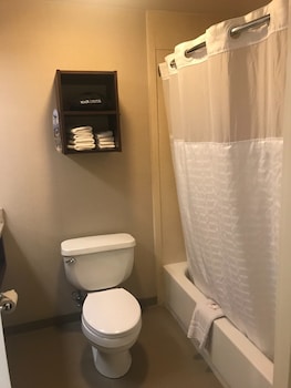 2 Queen Beds, Pet Friendly, Exterior Building