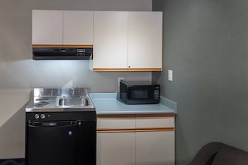 Two Queen Kitchenette