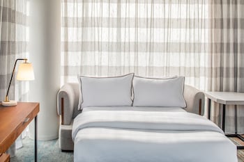 Room, 1 King Bed with Sofa bed, City View, Corner