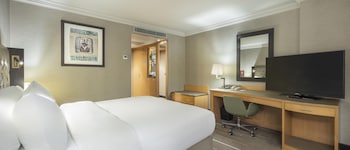 Deluxe Room, 1 King Bed, City View