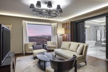 Presidential Suite, 1 Double Bed, Kitchenette