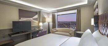 Suite, 1 Double Bed (CAPITAL)