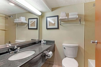 Suite, 1 King Bed, Non Smoking, Refrigerator & Microwave (Penthouse;Oversized Room;with Sofabed)