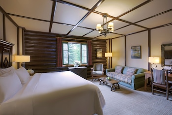 Deluxe Luxury Room, 1 King Bed with Sofa bed