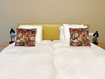 Comfort Room, 2 Twin Beds, Non Smoking (with Sofabed)
